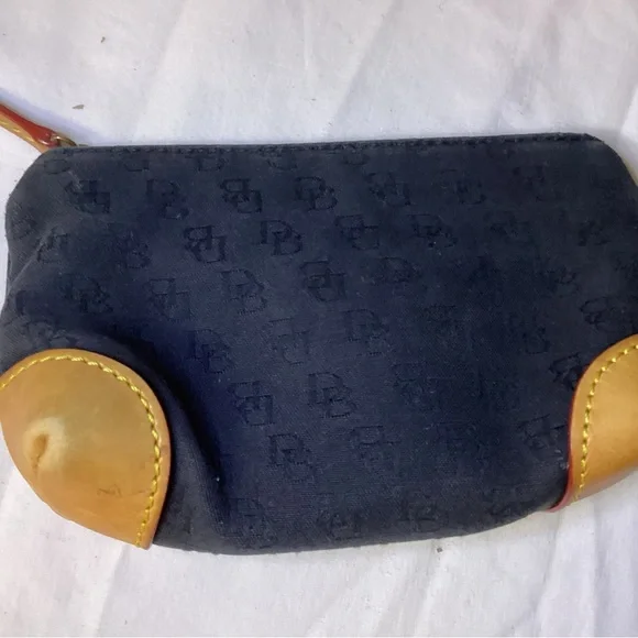 Well loved D& B make up bag needs some TLC but still could have some life - Picture 2 of 7